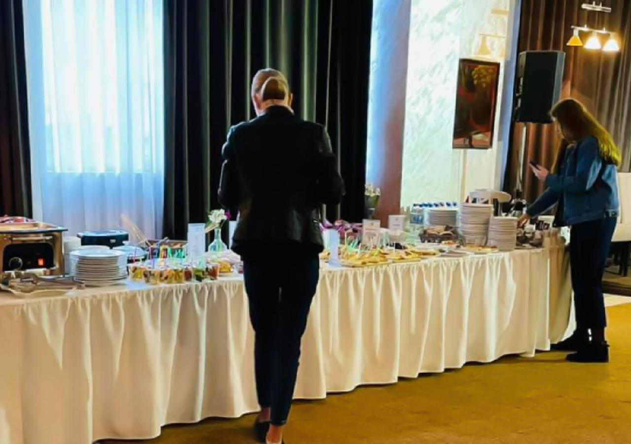 Hotel Shumon Dusjanbe Eksteriør bilde