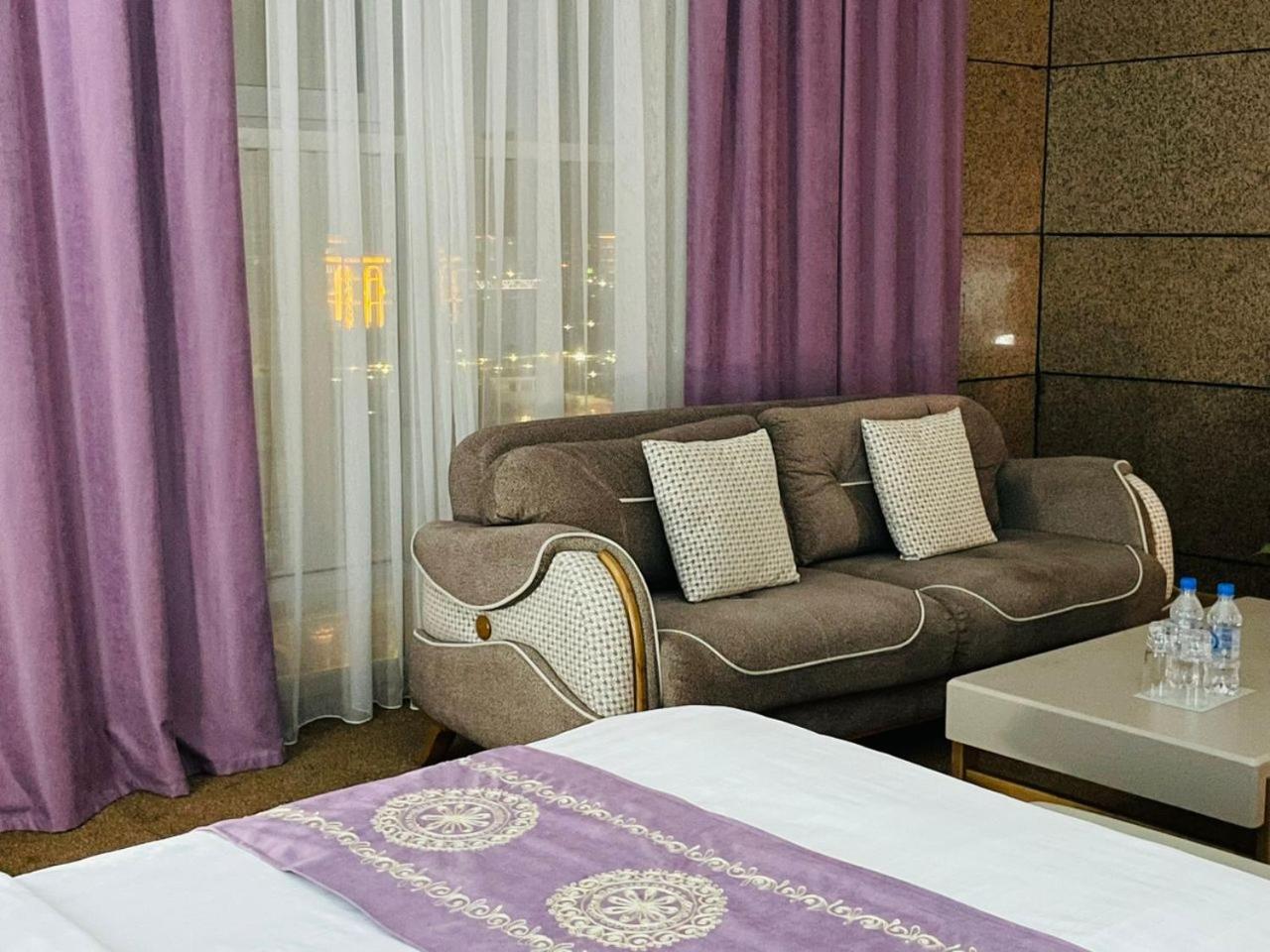 Hotel Shumon Dusjanbe Eksteriør bilde
